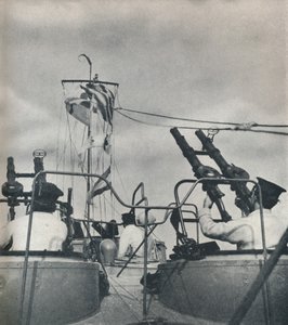 علامة !، 1941 بواسطة سيسيل بيتون