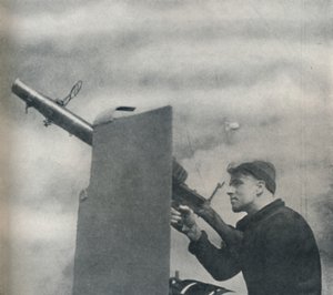 علامة !، 1941 بواسطة سيسيل بيتون