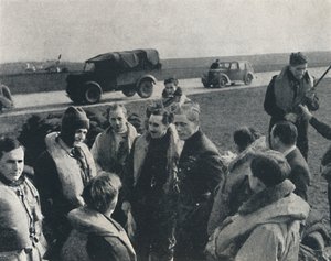 ناقشت الرحلة ، 1941 بواسطة سيسيل بيتون