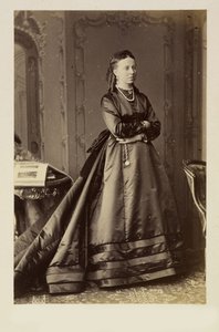 ألكسندرا بيتروفنا دولدينبورغ - صورة لدوقة روسيا الكبرى الكسندرا بتروفنا (1838-1900) ، أميرة أولدنبورغ ، رسمها بيرغاماسكو ، تشارلز (كارل) (1830-1896). صور الألبومين بواسطة تشارلز برجاماسكو