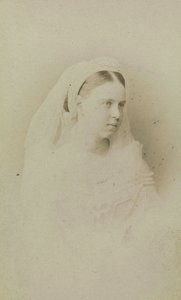 ماريا ألكسندروفنا دي روسي - صورة لدوقة روسيا الكبرى ماريا ألكساندروفنا (1853-1920) ، دوقة ساكس-كوبرغ وجوتا ، بقلم بيرجاماسكو ، تشارلز (كارل) (1830-1896). صور الألبومين ، ج. 1871. أرشيف الدولة الروسية للأفلام والصور ، كراسنوجورسك بواسطة تشارلز برجاماسكو