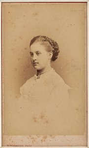 أولغا كونستانتينوفنا دي روسي - صورة لدوقة روسيا الكبرى أولغا كونستانتينوفنا (1851-1926) بقلم بيرجاماسكو، تشارلز (كارل) (1830-1896). تصوير بواسطة تشارلز برجاماسكو