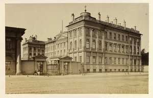 قصر أنيشكوف في سانت بطرسبرغ ، بواسطة بيرغاماسكو ، تشارلز (كارل) (1830-1896). صور الألبومين بواسطة تشارلز برجاماسكو