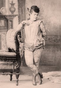 صورة لنورا هيلدربراندت المرأة الموشومة ، 1896 بواسطة تشارلز ايزنمان