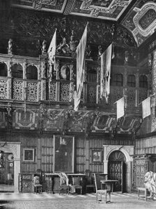 The Marble Hall, East End (b/w photo) بواسطة تشارلز لاثام