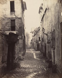شارع Traversine من شارع Rue d'Arras ، كاليفورنيا. 1868. بواسطة تشارلز مارفيل