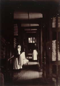 Imperial Asylum Vincennes ، الملابس الداخلية بواسطة تشارلز نيجري