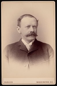 صورة للدكتور جيمس ميلتون فلينت 1838-1919 ، بين 1887 و 1904. بواسطة تشارلز باركر
