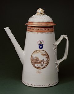 وعاء قهوة ارموريال ، بأذرع ماشينزي ، c.1790 (بورسلين)