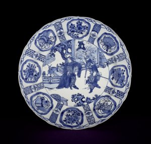 طبق كراك ازرق و ابيض مطلى بالمحاربين ، وانلى ، 1590-1610 (بورسلين)