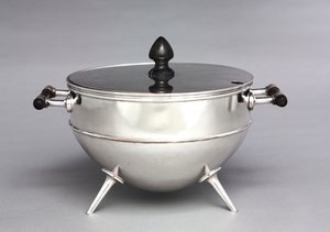 تورين ، من صنع Hukin & Heath ، حوالي 1880 بواسطة كريستوفر دريسر