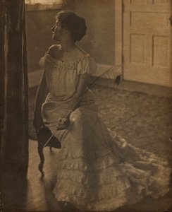 ريشة الطاووس ، ج. 1902.