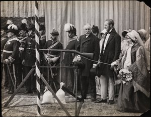 صورة ثابتة من فيلم Sixty Years a Queen ، حوالي عام 1914 (صورة بالأبيض والأسود) بواسطة شركة بايرون