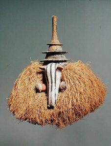 قناع زومورفيك (الخشب والألياف) (انظر أيضًا 181650 ، 181651) بواسطة الكونغوليون