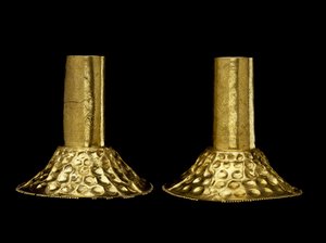 زوج من حلى الأذن يرتديه المسطرة أو الشامان بواسطة ثقافة شيمو