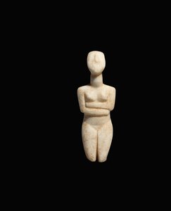 شكل أنثوي مستلق ، مجموعة Spedos المبكرة ، أوائل العصر السيكلادي الثاني ، حوالي 2600-2500 قبل الميلاد (الرخام)