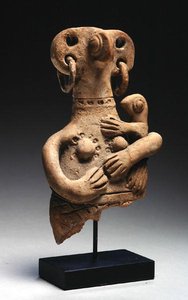 شكل يحمل طفلاً ، العصر البرونزي المتأخر ، حوالي 1300 قبل الميلاد (الطين) بواسطة القبرصي القبرصي