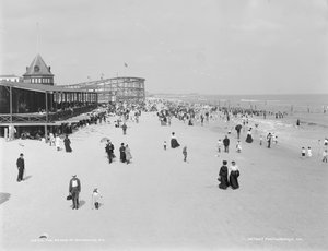الشاطئ في روكاواي ، نيويورك ، 1900-06 بواسطة شركة ديترويت للنشر
