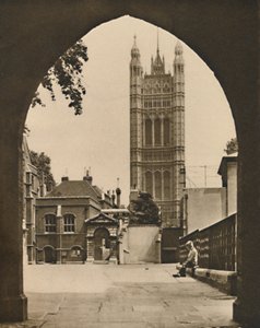 ليتل دينز يارد في وستمنستر: منظر لمدرسة عامة إنجليزية ، c1935. بواسطة دونالد ماكليش