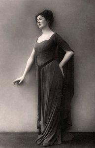 ميريام كليمنتس ، ممثلة وفنانة بريطانية ، 1910. بواسطة استوديو دوفر ستريت للصور