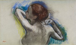 راقصة تعدل حزام كتفها، 1895-1900 تقريبًا (فحم وباستيل على ورق) بواسطة إدغار ديغا