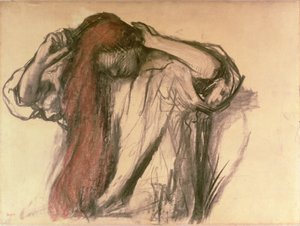 امرأة تمشيط شعرها (الفحم والباستيل) بواسطة إدغار ديغا