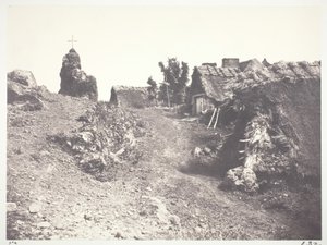 أكواخ من القش في أوفيرني ، مع الجلجلة ، 1852 ، طبعت عام 1978. بواسطة إدوارد بالدوس