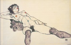 أنثى عارية مستلقية مع أرجل منتشرة ، 1914