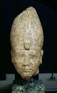 رأس حتشبسوت (c.1473-c.1458 قبل الميلاد) أو تحتمس الثاني (c.1491-c.1479) المملكة الحديثة ، c.1479-1425 قبل الميلاد (الجرانيت)