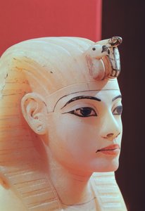 سدادة من واحدة من الجرار الكانوبية ، من قبر توت عنخ آمون (1370-52 قبل الميلاد) المملكة الحديثة (المرمر)