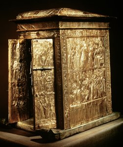 الضريح الذهبي لتوت عنخ آمون (c.1370-52 قبل الميلاد) المملكة الجديدة (الخشب المغطى بالجيسو المغطى بالورق الذهبي) بواسطة الأسرة الثامنة عشر المصرية