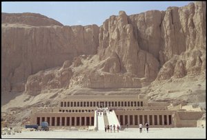 المعبد الجنائزي للملكة حتشبسوت (حوالي 1503-1482 قبل الميلاد) المملكة الحديثة