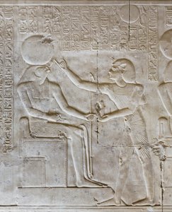 Basrelief ، معبد سيتي الأول ، أبيدوس ، مصر بواسطة الأسرة المصرية التاسعة عشرة