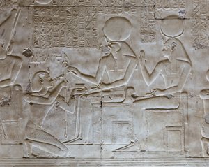 Basrelief ، معبد سيتي الأول ، أبيدوس ، مصر بواسطة الأسرة المصرية التاسعة عشرة