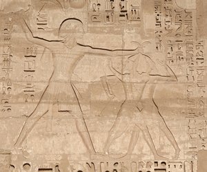 بواسطة الأسرة المصرية التاسعة عشرة