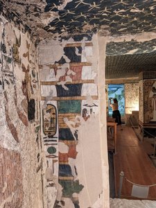 وادي الملكات ، مقبرة نفرتاري (الرسم على الحائط) بواسطة الأسرة المصرية التاسعة عشرة