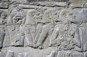 نقش يصور "سجناء الشمال" في معركة رمسيس الثالث ، معبد المدينة الكبير (الحجر) بواسطة الأسرة المصرية العشرون