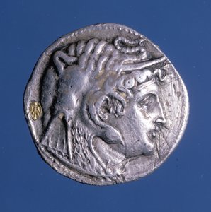 عملة فضية عليها تمثال بطليموس الأول سوتر (367 ق.م - 283 ق.م) ملك مصر.