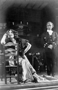 جوليا نيلسون وهوراس هودجز في The Scarlet Pimpernel ، c1905.