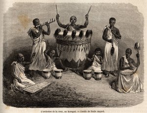 أوركسترا البلاط ، في كاراج (غرب بحيرة فيكتوريا ، زيمبابوي الحالية) ، رسمها إميل بايارد (1837-1891) ، توضح رحلة الكابتن سبيك الاستكشافية في إفريقيا من 1860 إلى 1863. نقش في "" Le tour du monde "، حرره إدوارد شار بواسطة إميل أنطوان بايارد