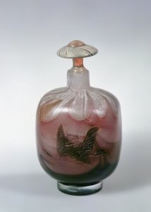 زجاجة وسدادة ، c.1900 بواسطة اميل جالي