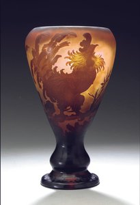 إناء ، ج .1915 بواسطة اميل جالي