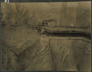 صورة جوية مع خنادق الحرب العالمية الأولى ، 1917 بواسطة مصور انجليزى