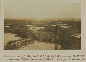 منظر آخر للجبهة يحمله 29. قسم في نظام "PASSCHENDAEL" لموظفي YPRES. عيد الميلاد 17 إلى 18 مارس بواسطة مصور انجليزى