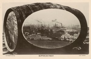 Burton-on-Trent, Staffordshire, traditional centre of the British brewing industry (b/w photo) بواسطة مصور انجليزى