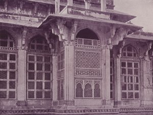 نافذة منحوتة منحوتة ، جواليور بواسطة مصور انجليزى