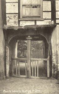 بوابة الكنيسة ، Chalfont St Giles ، باكينجهامشير (صورة b / w) بواسطة مصور انجليزى