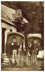 الصيادون Coracle (صورة b / w) بواسطة مصور انجليزى
