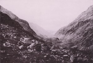 Entrance to the Pass of Llanberis (b/w photo) بواسطة مصور انجليزى