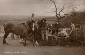 Family in the countryside stopping work for lunch (b/w photo) بواسطة مصور انجليزى